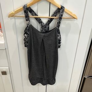 Lululemon black and gray floral sports bra flowey tank size 4